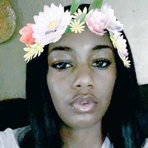 Meet your Posher, Kiana